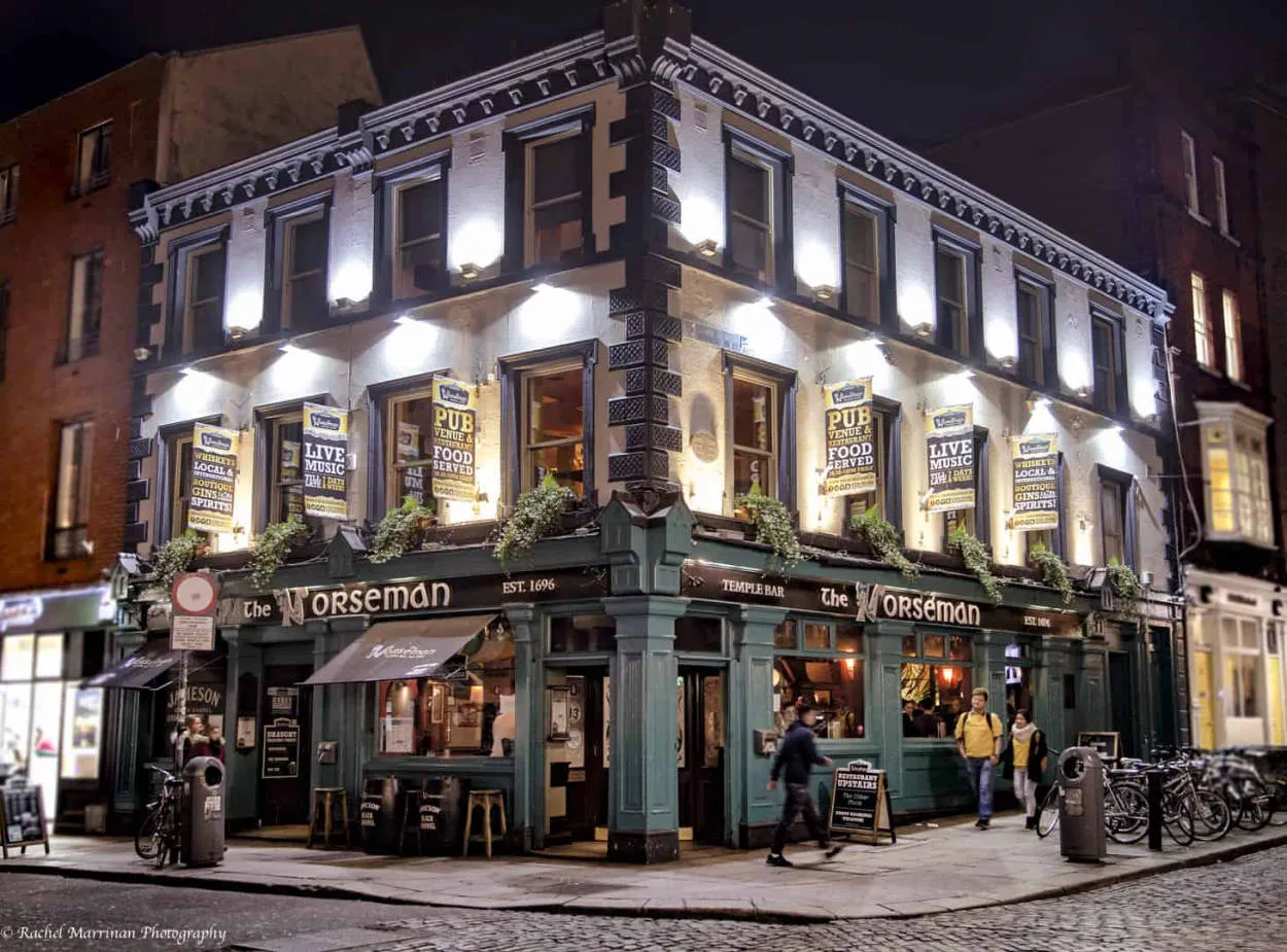 Tips for Traveling in Dublin: Guinness, Folklore, and Lively Pubs