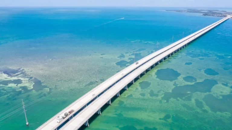 Tips for Traveling in Florida Keys: Island Paradise and Watersports