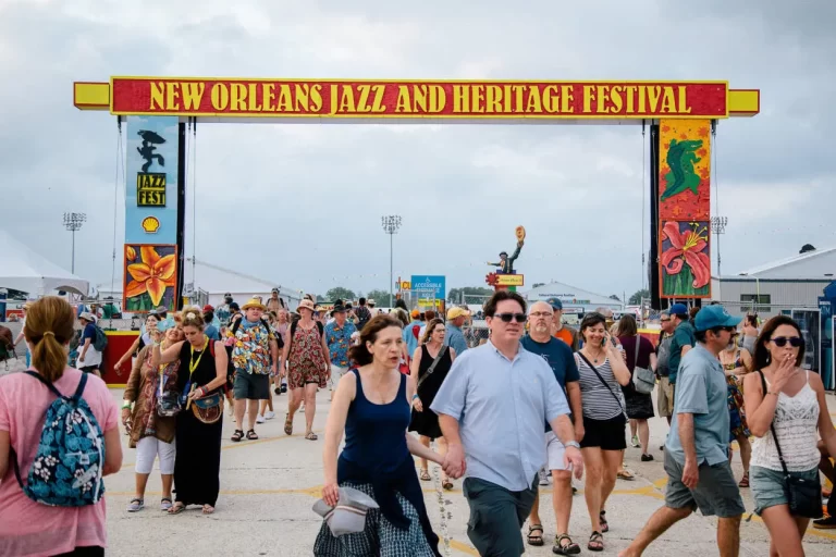 Tips for Traveling in New Orleans: Jazz, Food, and Festivals